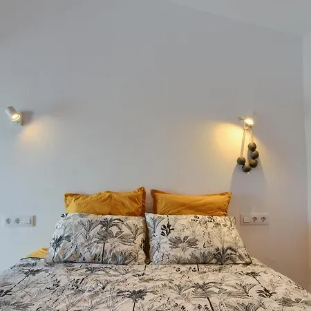 For 10 With Swimming Pool And Sea View *